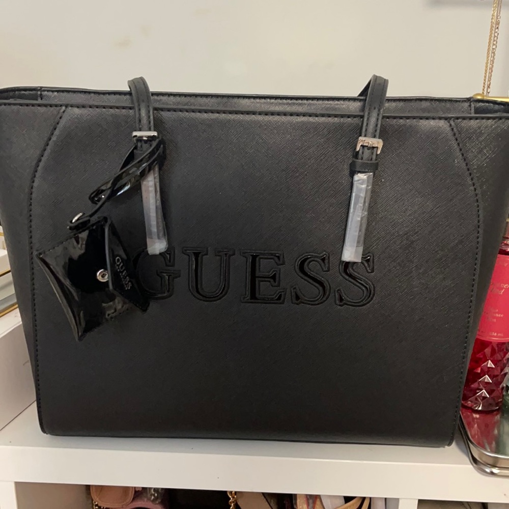 Brand new GUESS Tote